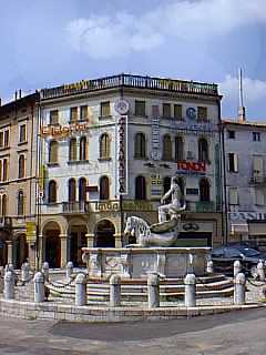 Fontana dei Cavalli